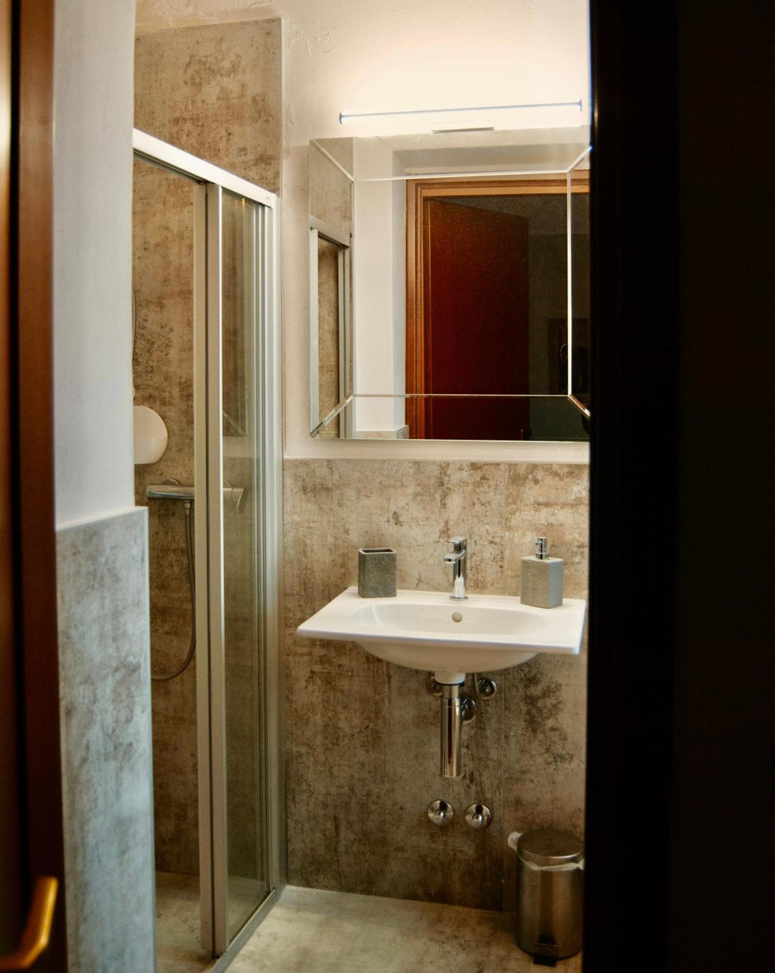 Welcome Traveller Frida'S Rooms Caprino Veronese Dış mekan fotoğraf