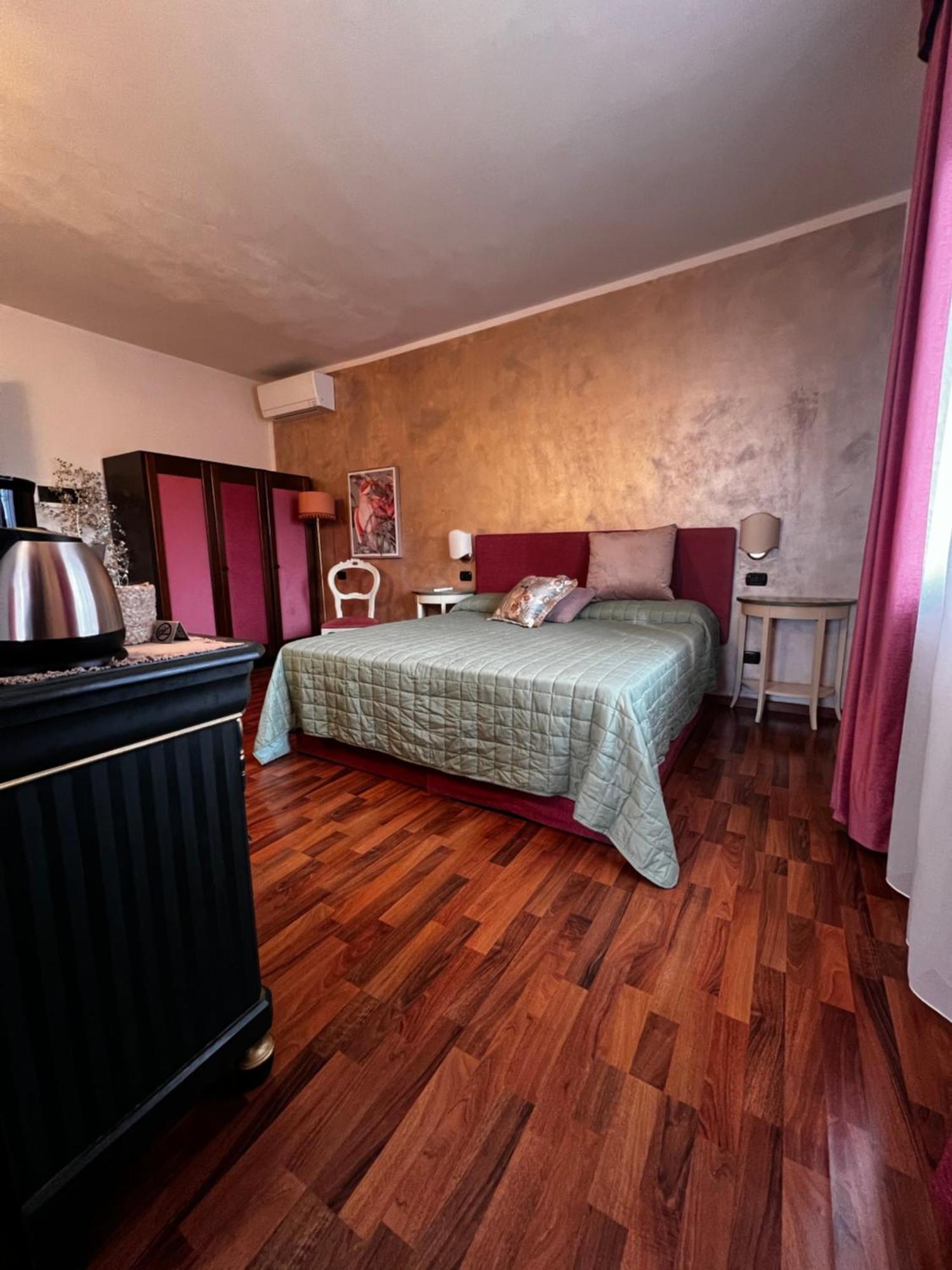Welcome Traveller Frida'S Rooms Caprino Veronese Dış mekan fotoğraf