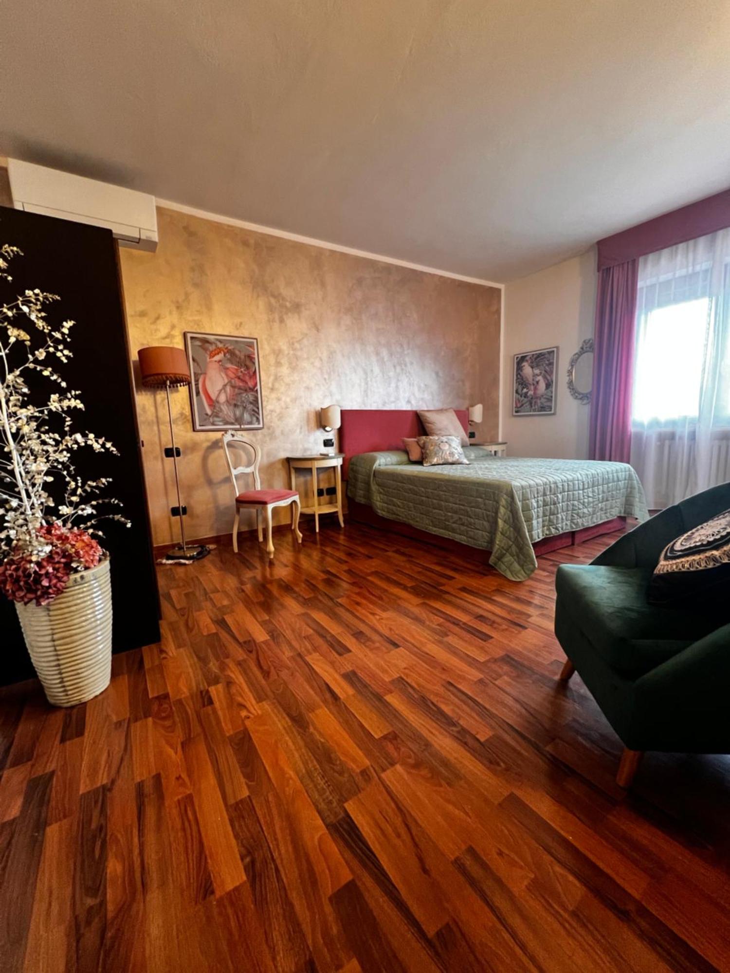 Welcome Traveller Frida'S Rooms Caprino Veronese Dış mekan fotoğraf